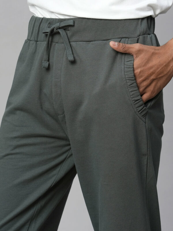 Men's Olive Cotton Regular Fit Pant